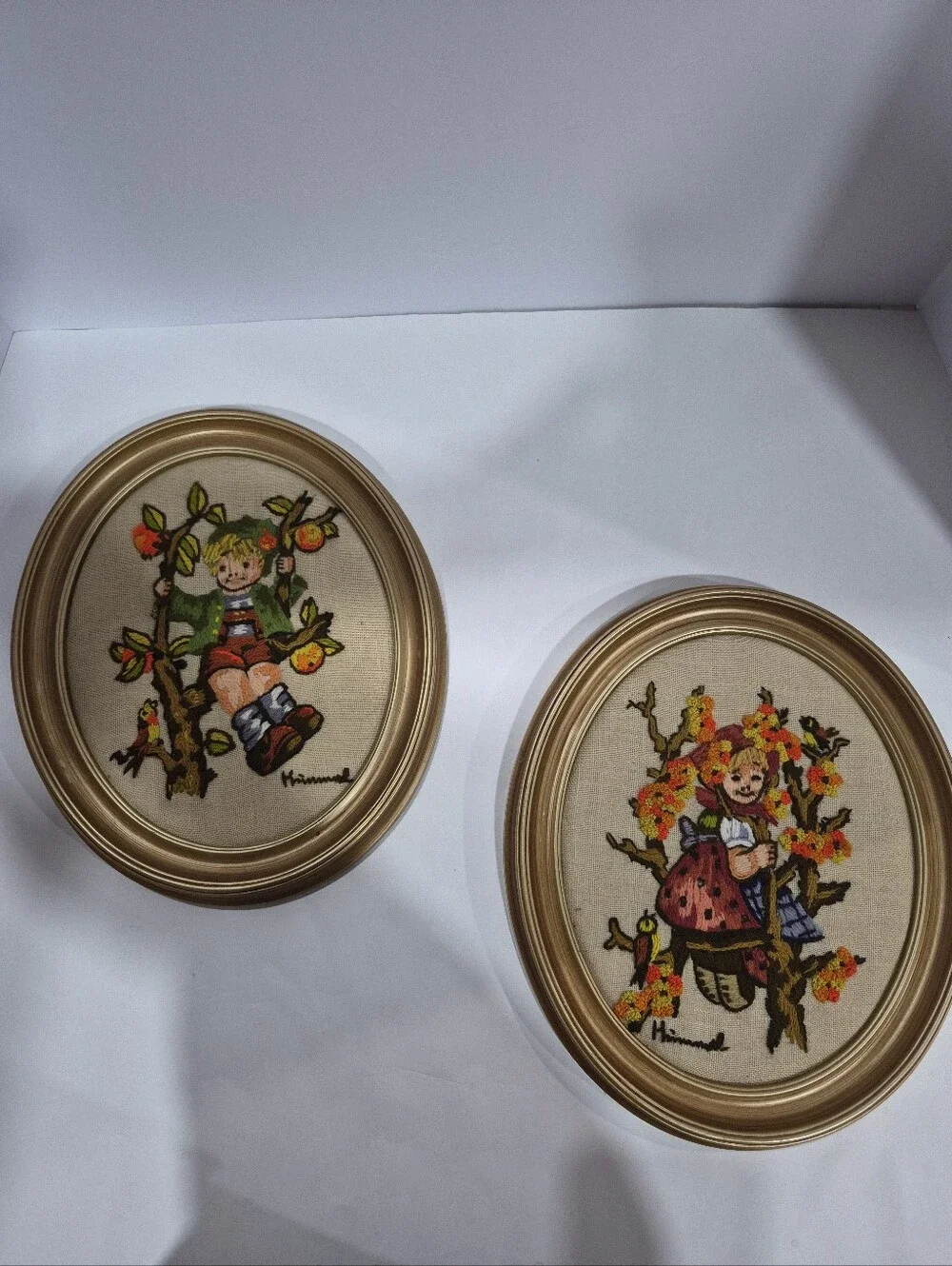 Vintage Crewel Embroidery Art Picture Oval Framed Lot Of 2 Textured & Detailed
